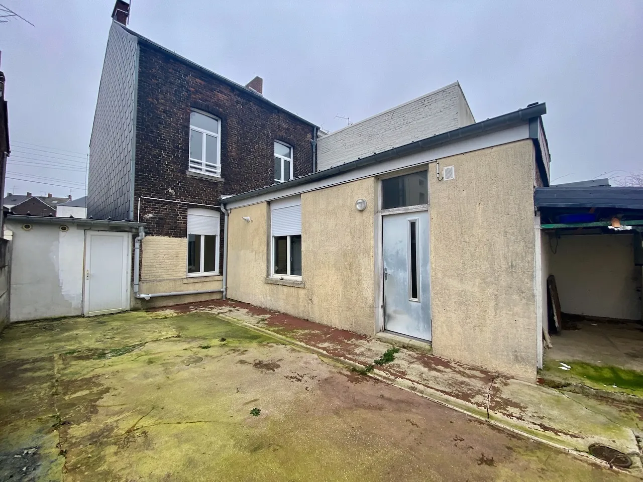 Maison Semi-Individuelle à Hautmont avec Terrain à Aménager 