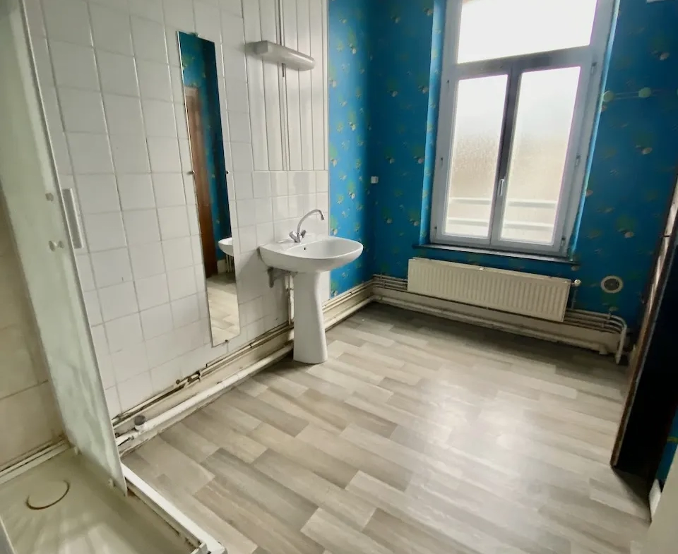 Maison Semi-Individuelle à Hautmont avec Terrain à Aménager 