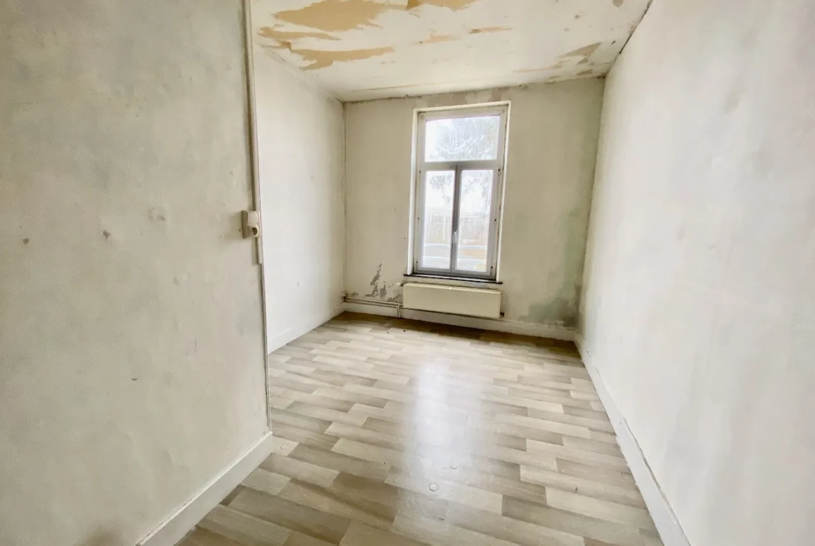 Maison Semi-Individuelle à Hautmont avec Terrain à Aménager 