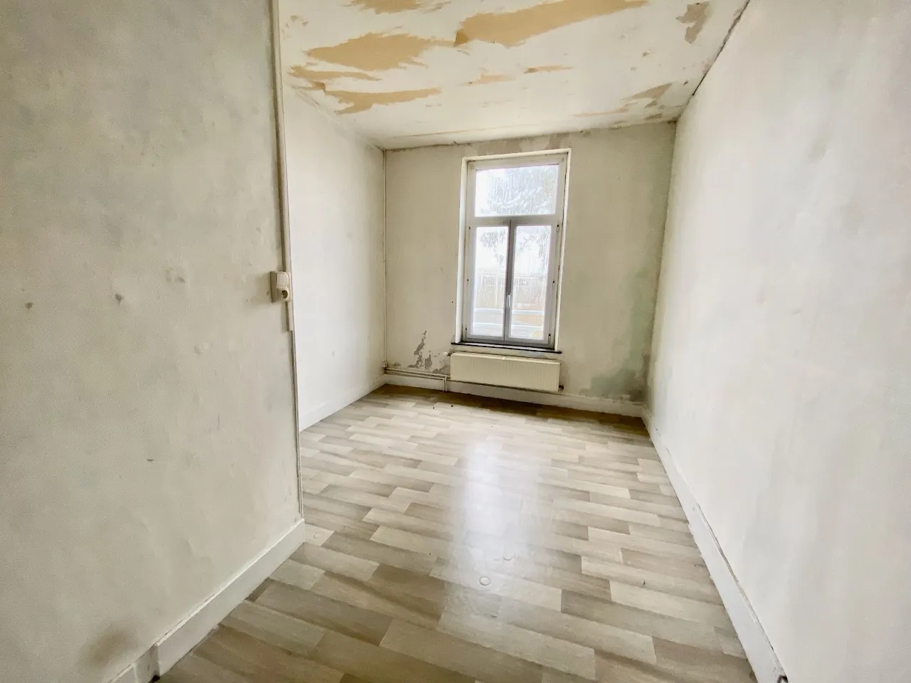 Maison Semi-Individuelle à Hautmont avec Terrain à Aménager 