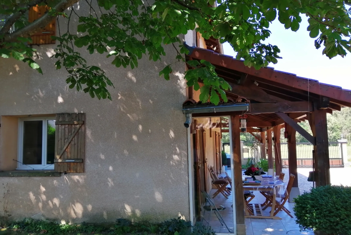 FERME RENOVEE 150M2 HABITABLES - Chevroux 