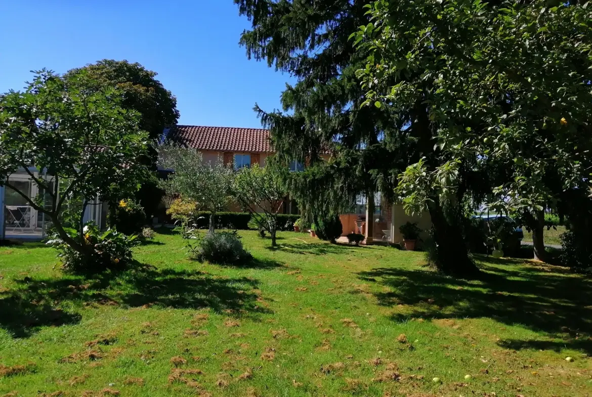 FERME RENOVEE 150M2 HABITABLES - Chevroux 