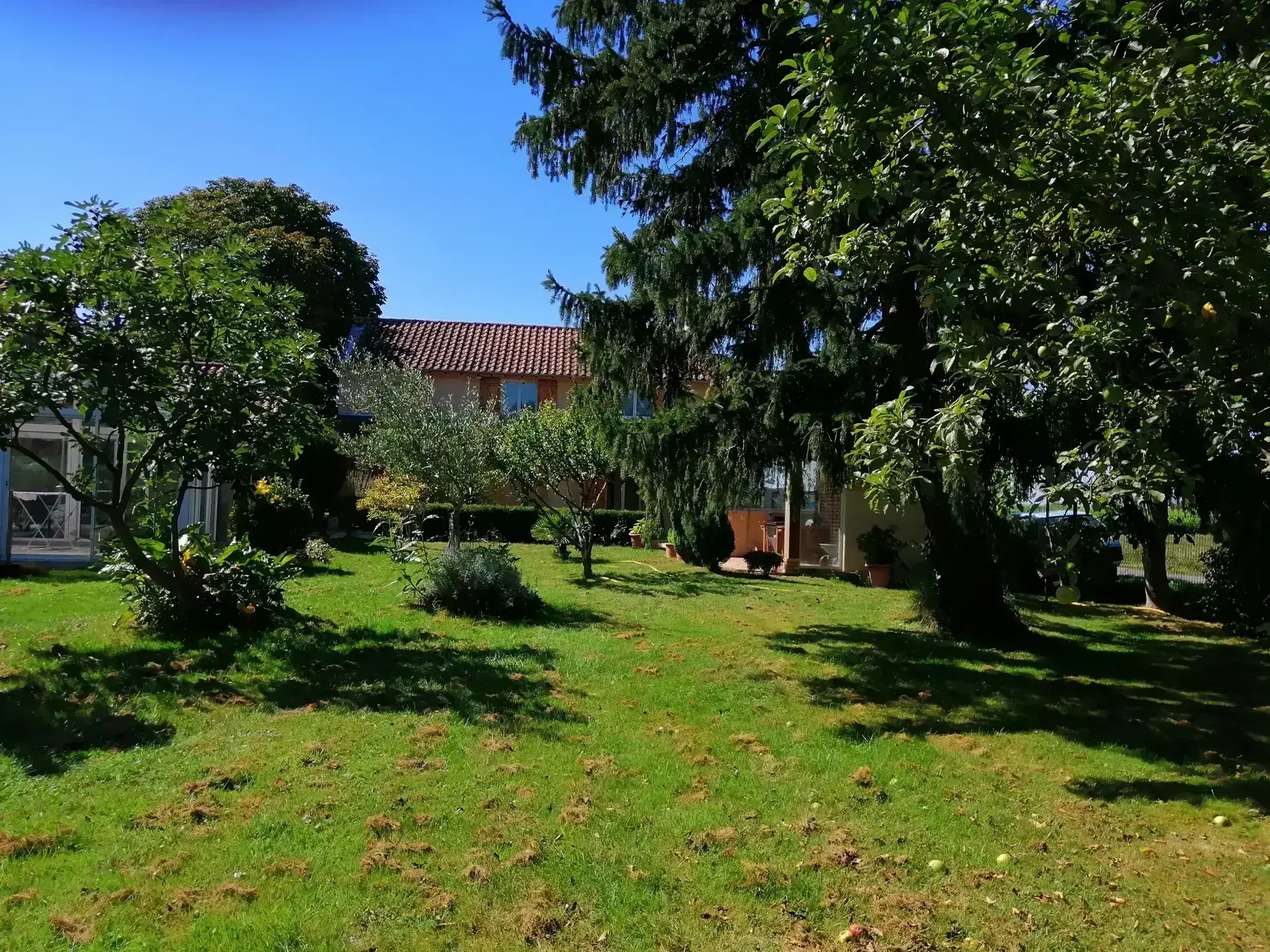 FERME RENOVEE 150M2 HABITABLES - Chevroux 