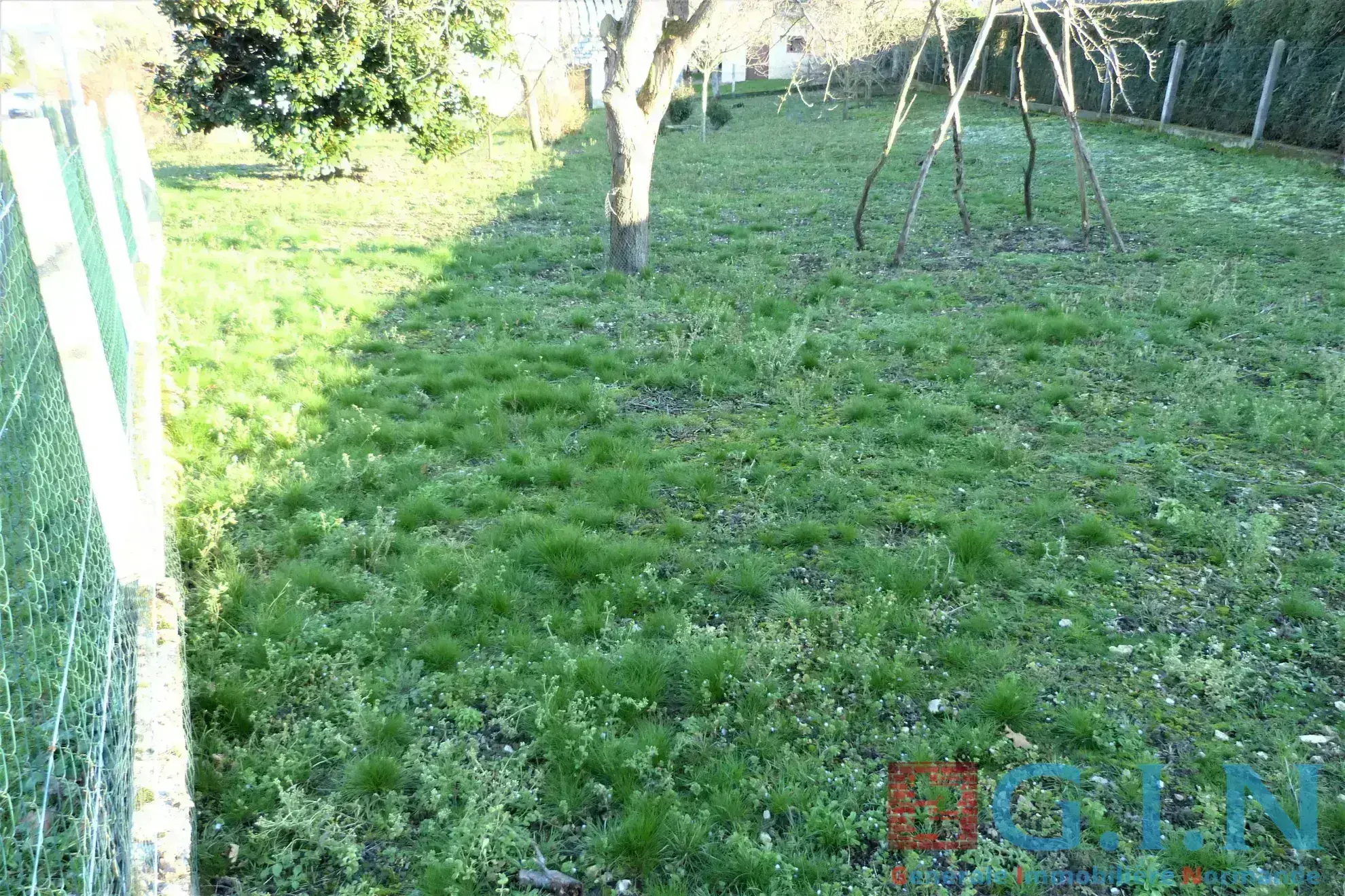 Terrain à bâtir à Jumièges - 730 m2 - Certificat d'urbanisme positif 