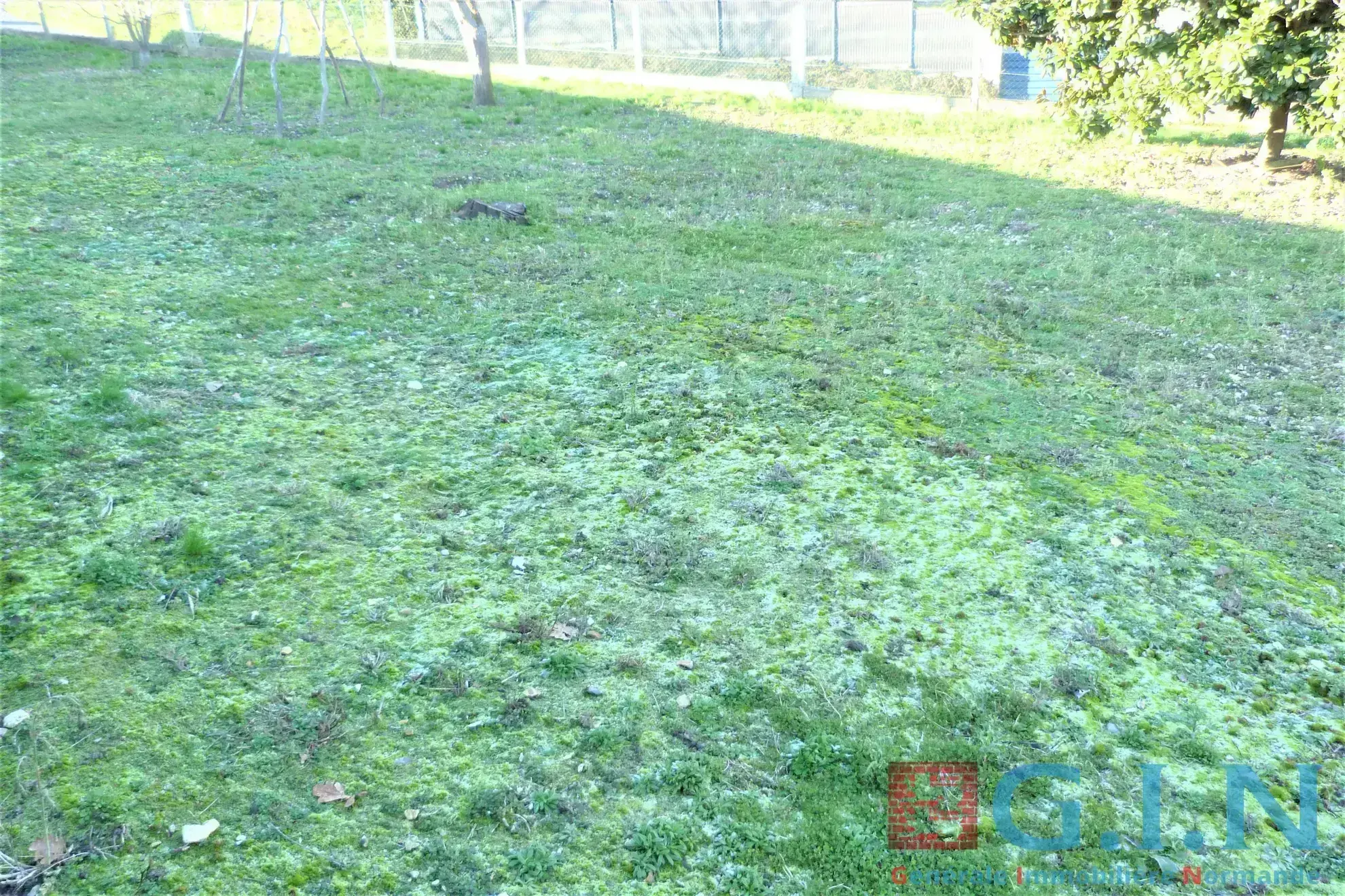 Terrain à bâtir à Jumièges - 730 m2 - Certificat d'urbanisme positif 