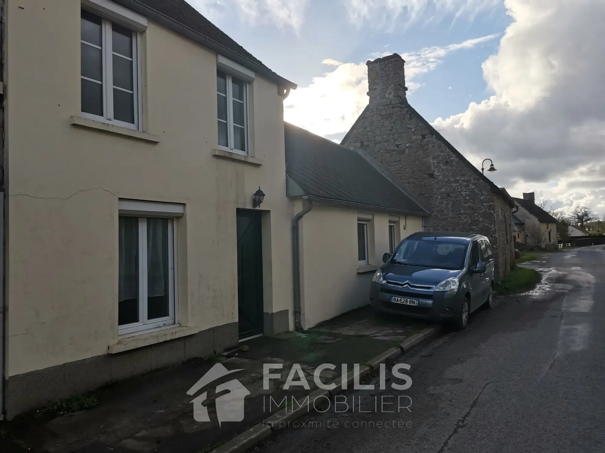 Maison pleine de charme avec 3 chambres à Ste opportune 