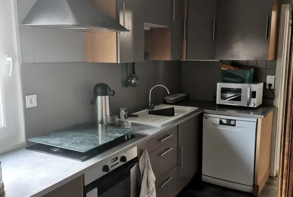 Maison pleine de charme avec 3 chambres à Ste opportune 