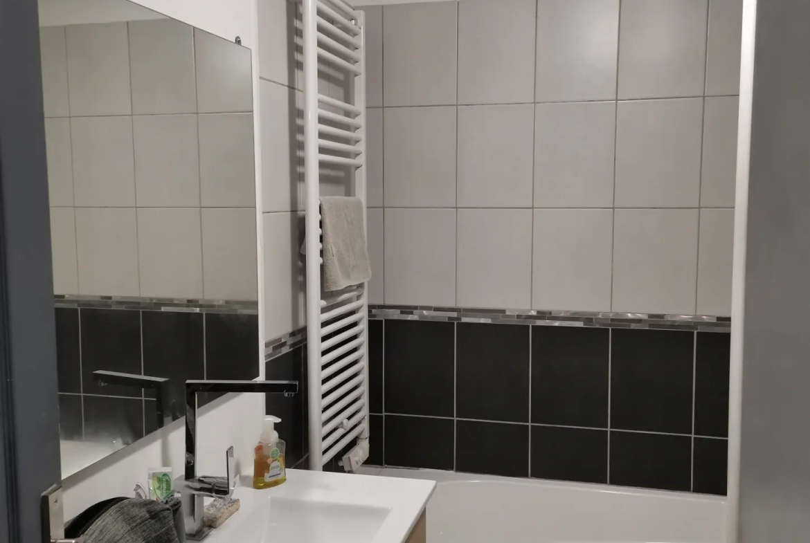 Maison pleine de charme avec 3 chambres à Ste opportune 