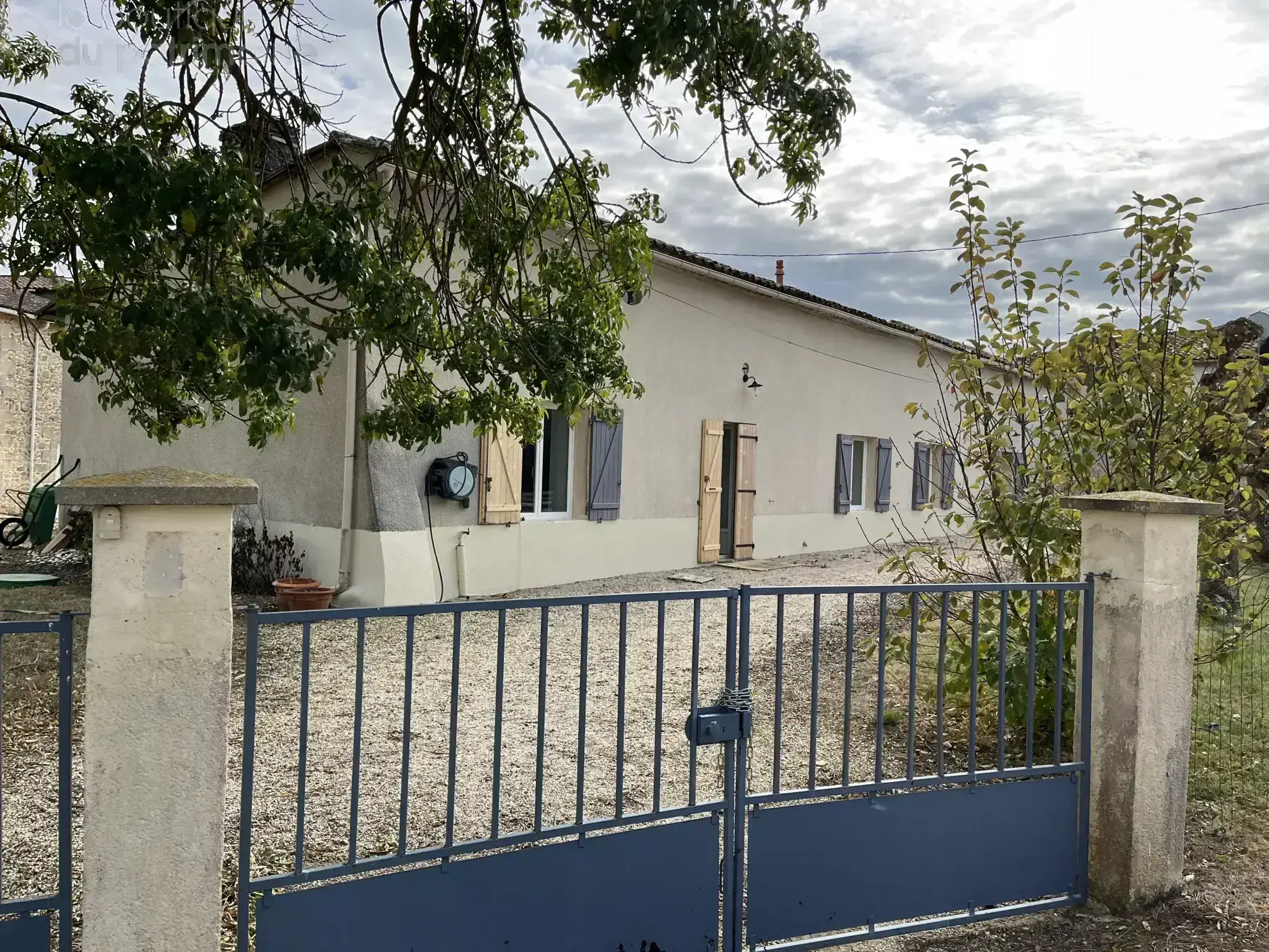 Maison en pierre 5 chambres à Semens 