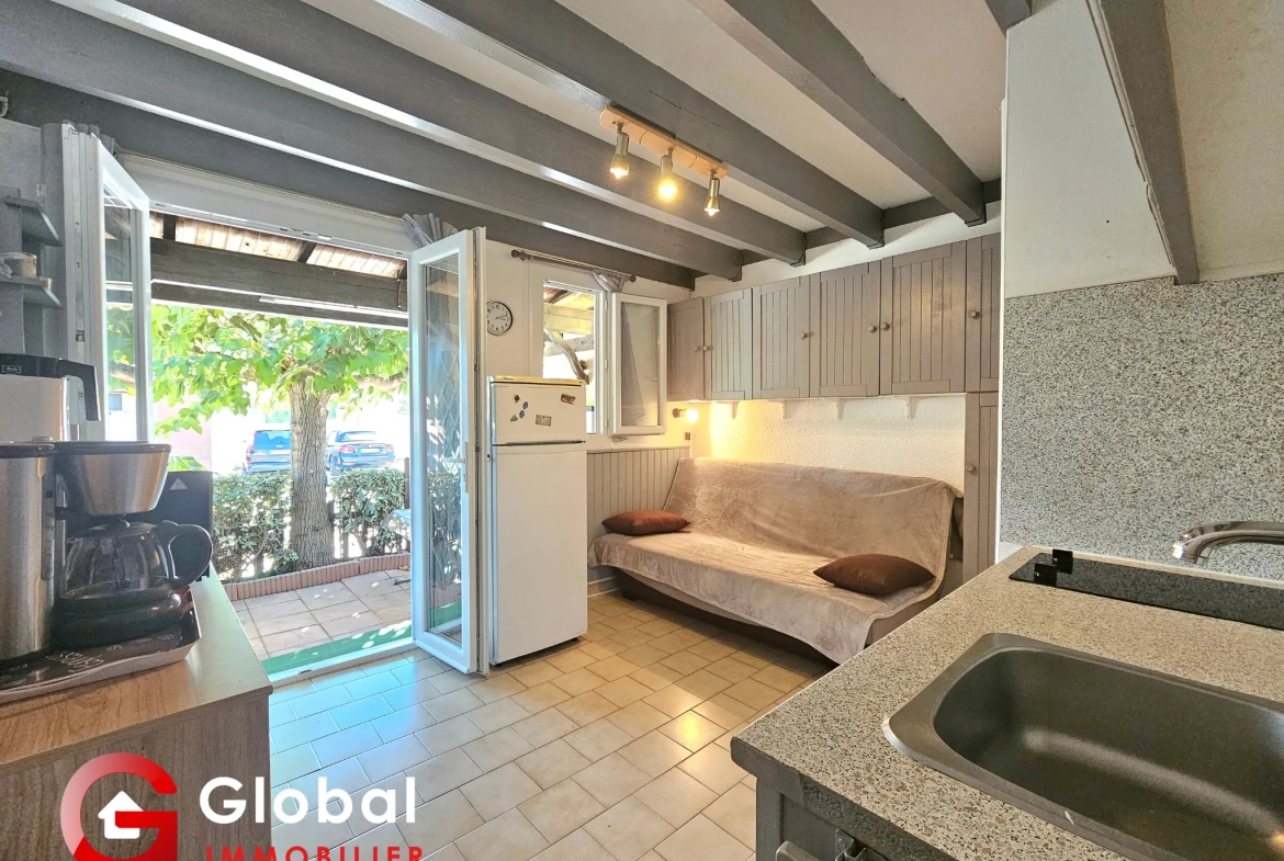 Maison T2 avec cabine, terrasse et parking à Portiragnes 
