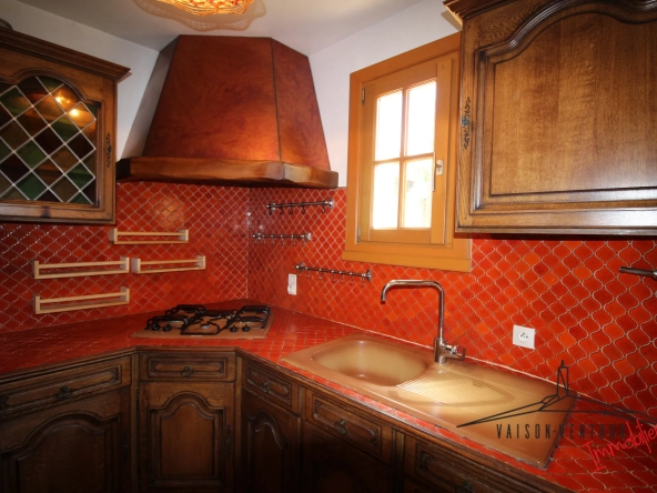 Maison de village avec cour à vendre à Vaison la Romaine 
