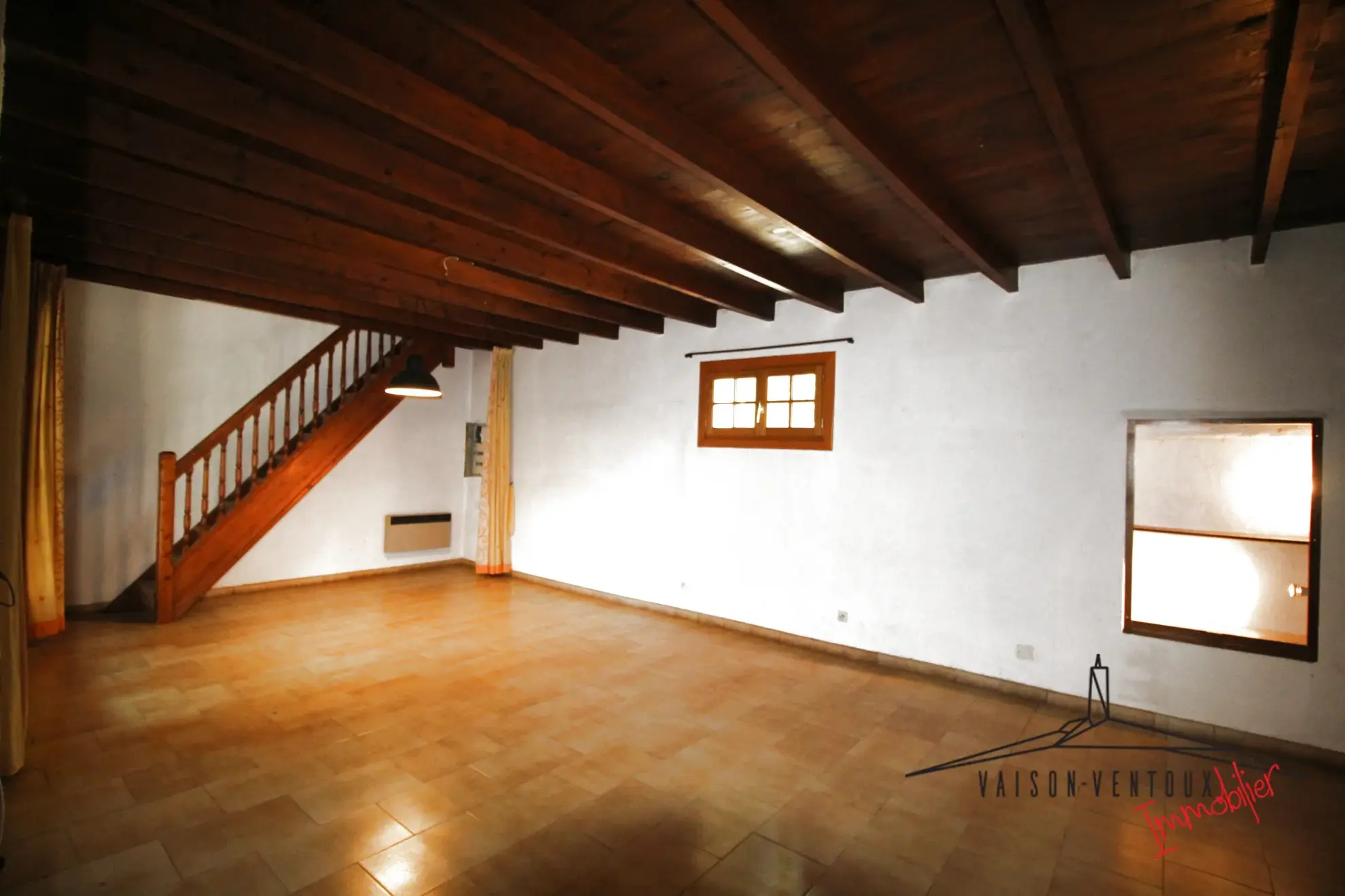 Maison de village avec cour à vendre à Vaison la Romaine 