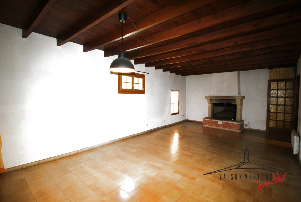 Maison de village avec cour à vendre à Vaison la Romaine 