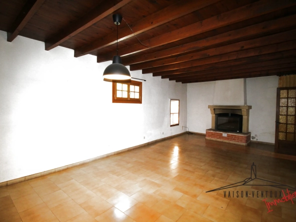 Maison de village avec cour à vendre à Vaison la Romaine 