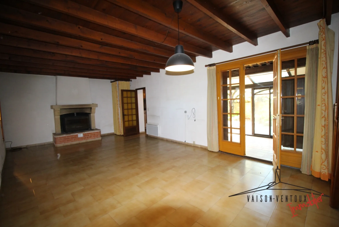 Maison de village avec cour à vendre à Vaison la Romaine 