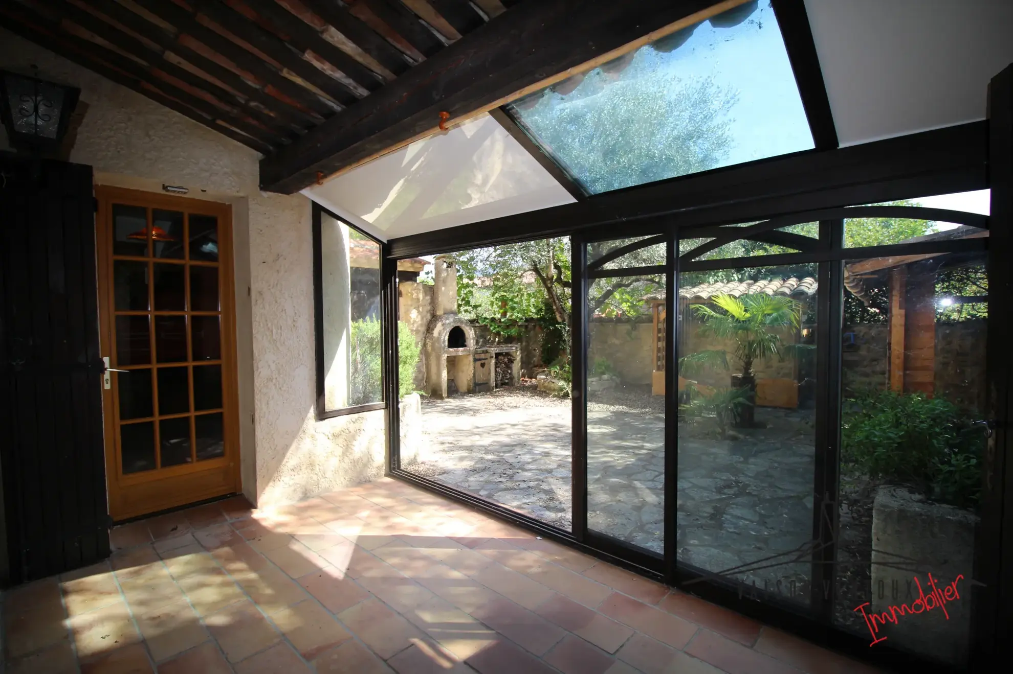 Maison de village avec cour à vendre à Vaison la Romaine 