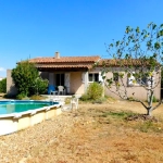 Villa de plain-pied avec garage sur une parcelle de 1000 m2 à Saint-Nazaire-d'Aude