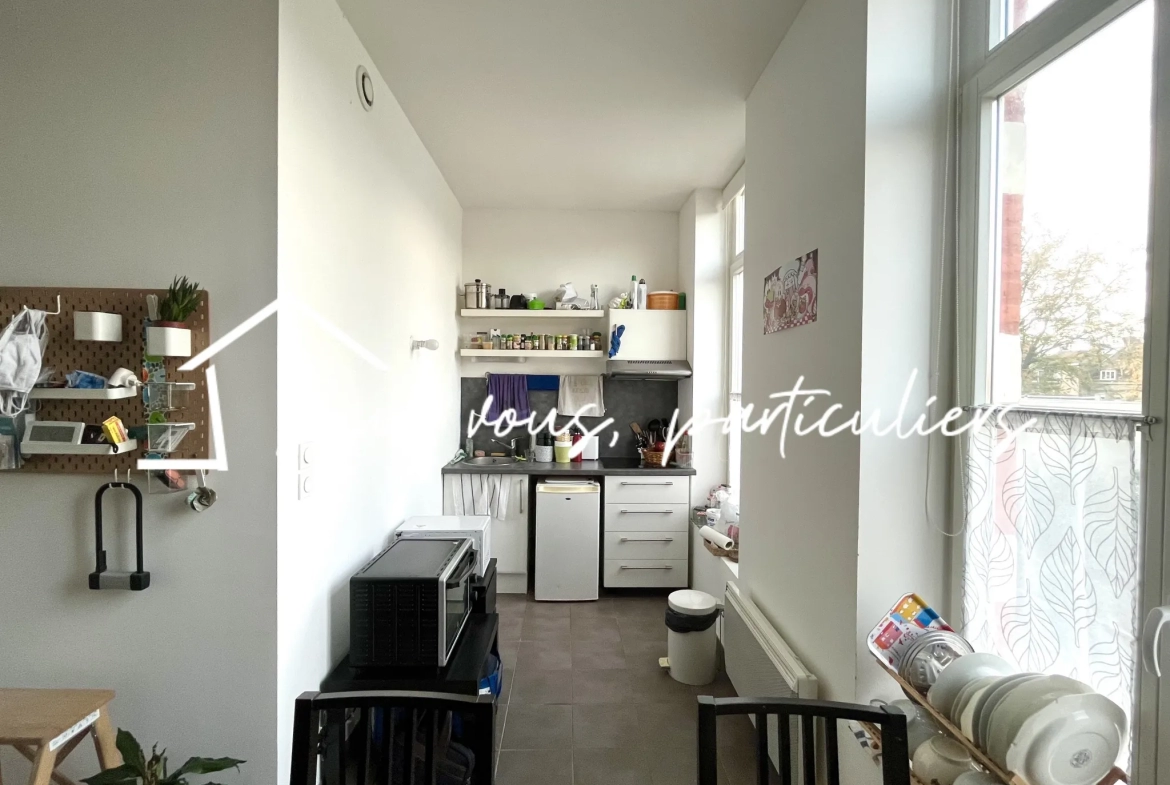 Appartement de 42m2 avec 1 chambre, parking et cave à Croix 