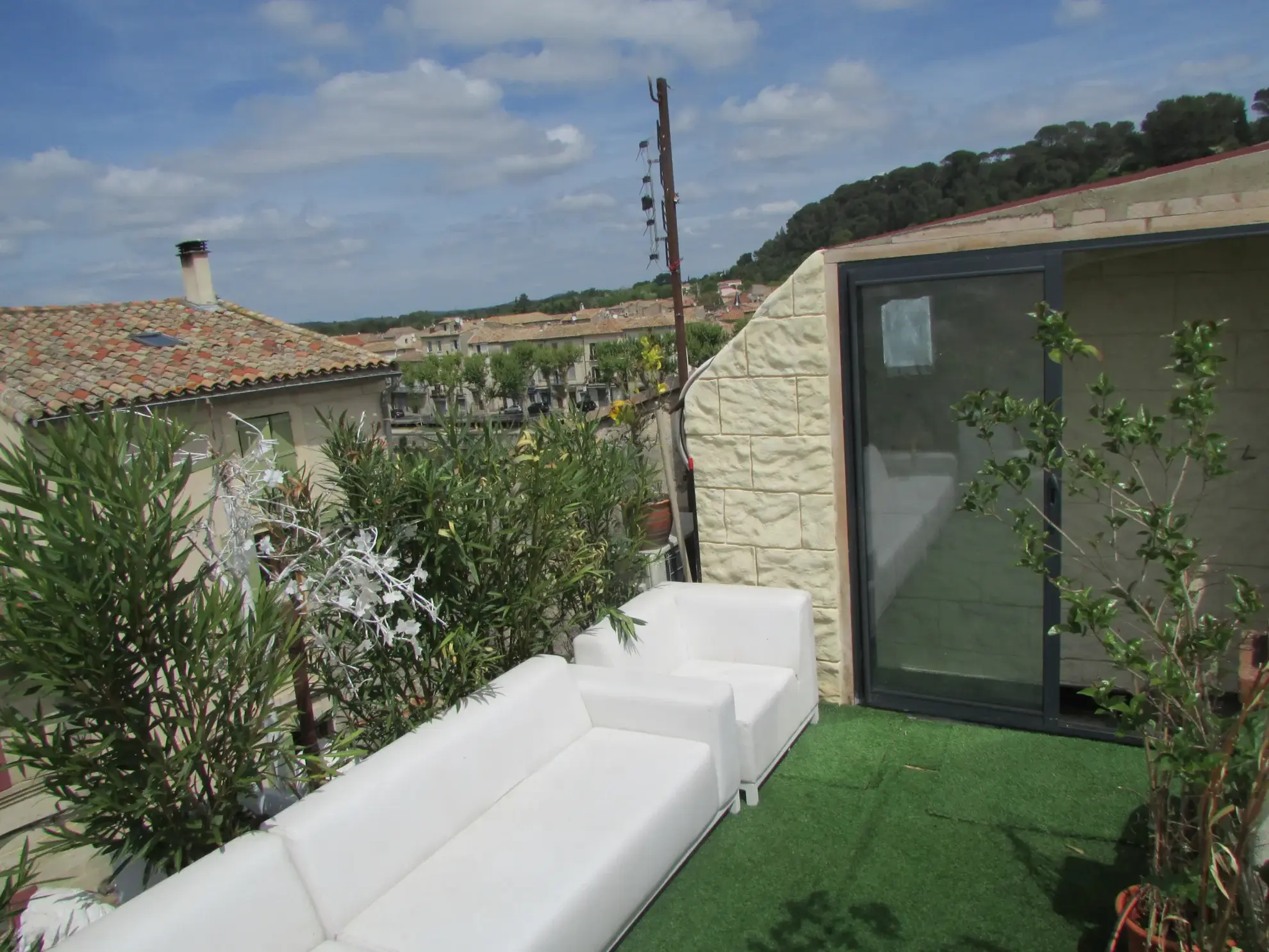Maison entièrement rénovée type Loft à Sommières 