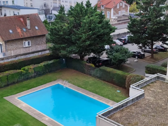 Appartement à vendre à Juvisy-sur-Orge avec vue sur la Seine 