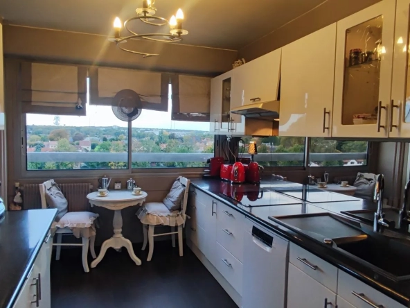 Appartement à vendre à Juvisy-sur-Orge avec vue sur la Seine 