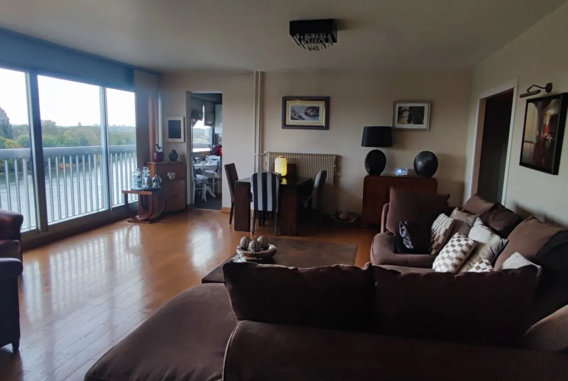 Appartement à vendre à Juvisy-sur-Orge avec vue sur la Seine 