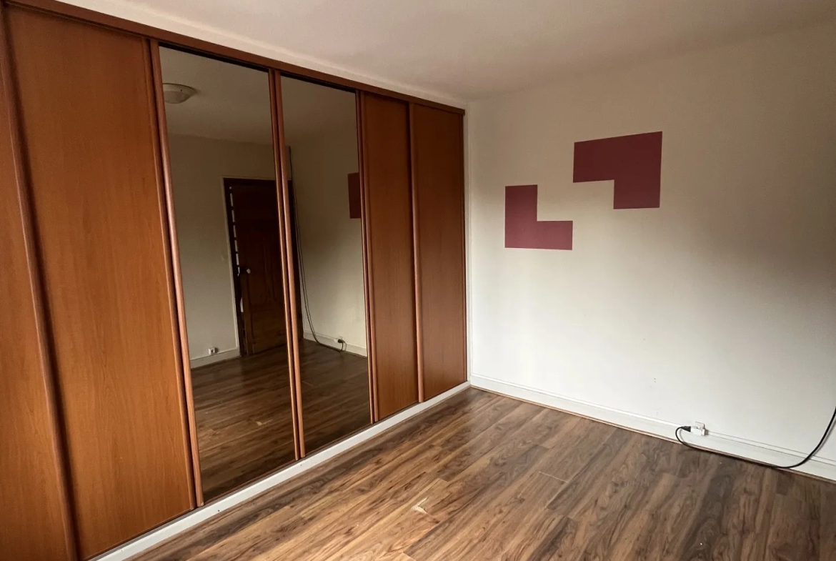 Maison de ville Pont à Vendin - 90m2 - 2 chambres - Cave et cour 