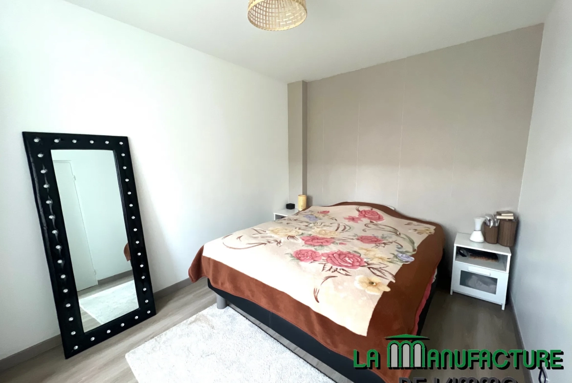 Appartement F5 de 98.16 m2 - 4 balcons - cave et garage / Bergson 