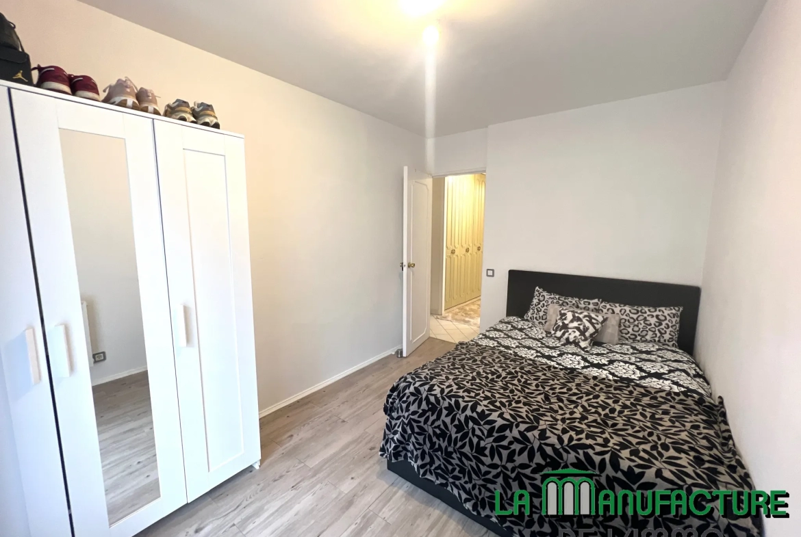 Appartement F5 de 98.16 m2 - 4 balcons - cave et garage / Bergson 