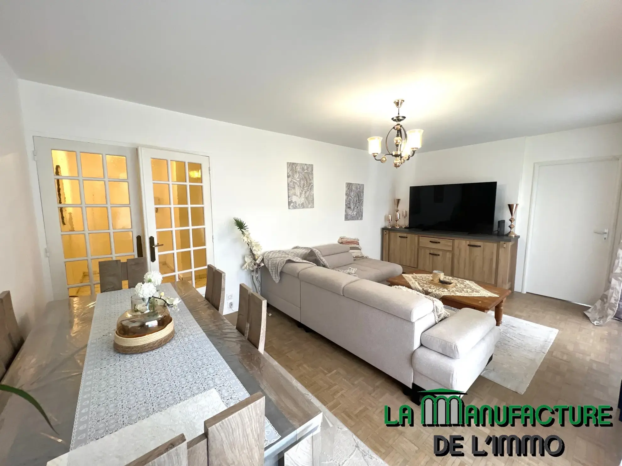 Appartement F5 de 98.16 m2 - 4 balcons - cave et garage / Bergson 