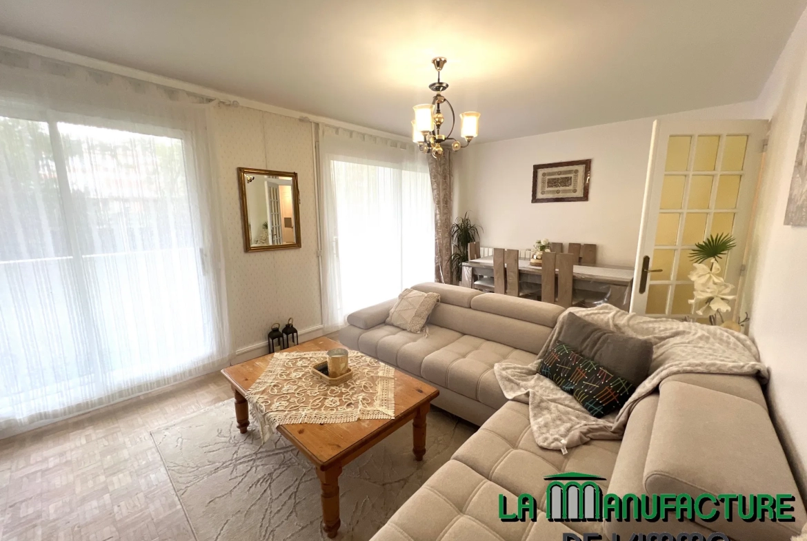 Appartement F5 de 98.16 m2 - 4 balcons - cave et garage / Bergson 