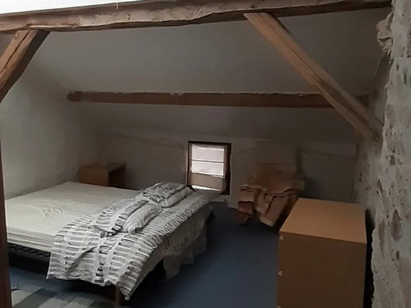 Maison en pierre de 200m2 au cœur d'un hameau 