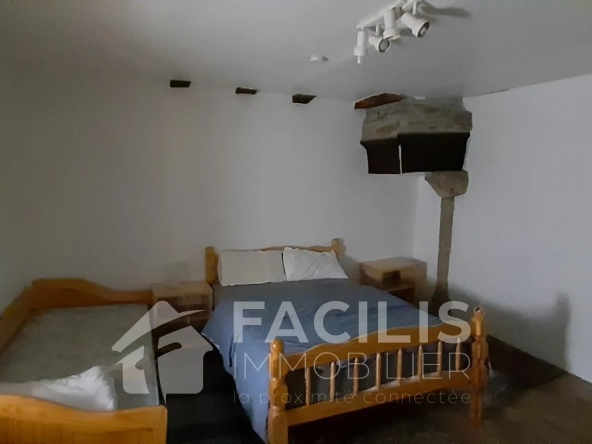 Maison en pierre de 200m2 au cœur d'un hameau 