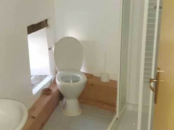 Maison en pierre de 200m2 au cœur d'un hameau 