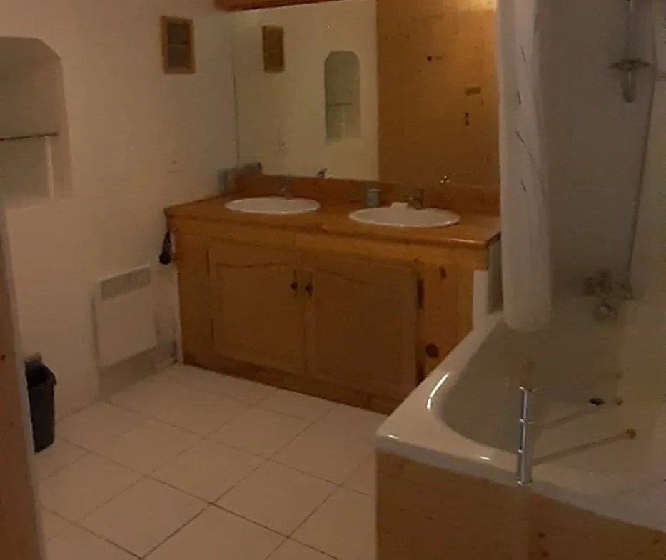 Maison en pierre de 200m2 au cœur d'un hameau 