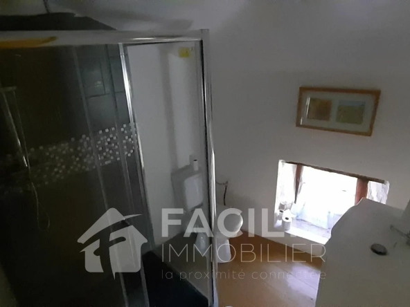 Maison en pierre de 200m2 au cœur d'un hameau 