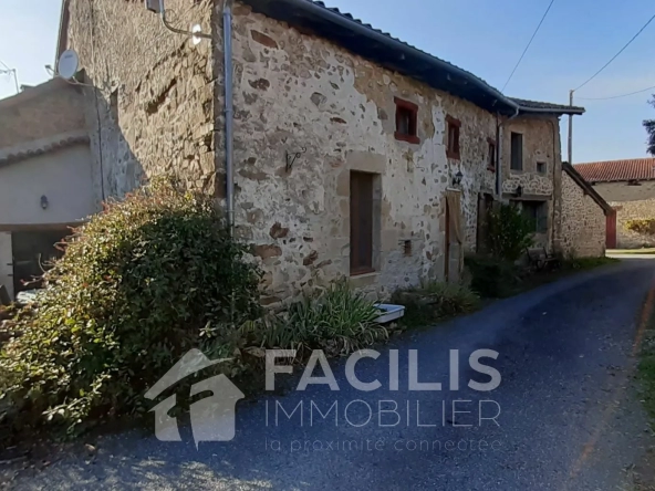 Maison en pierre de 200m2 au cœur d'un hameau 
