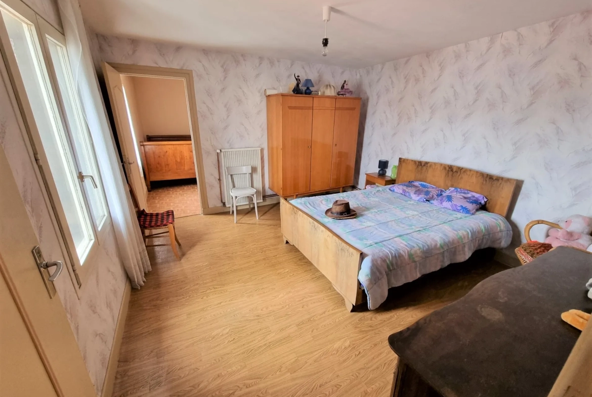 Maison de bourg de 204m2 avec terrain et garage à acheter à Saint-Amant-Tallende avec HP Immobilier 