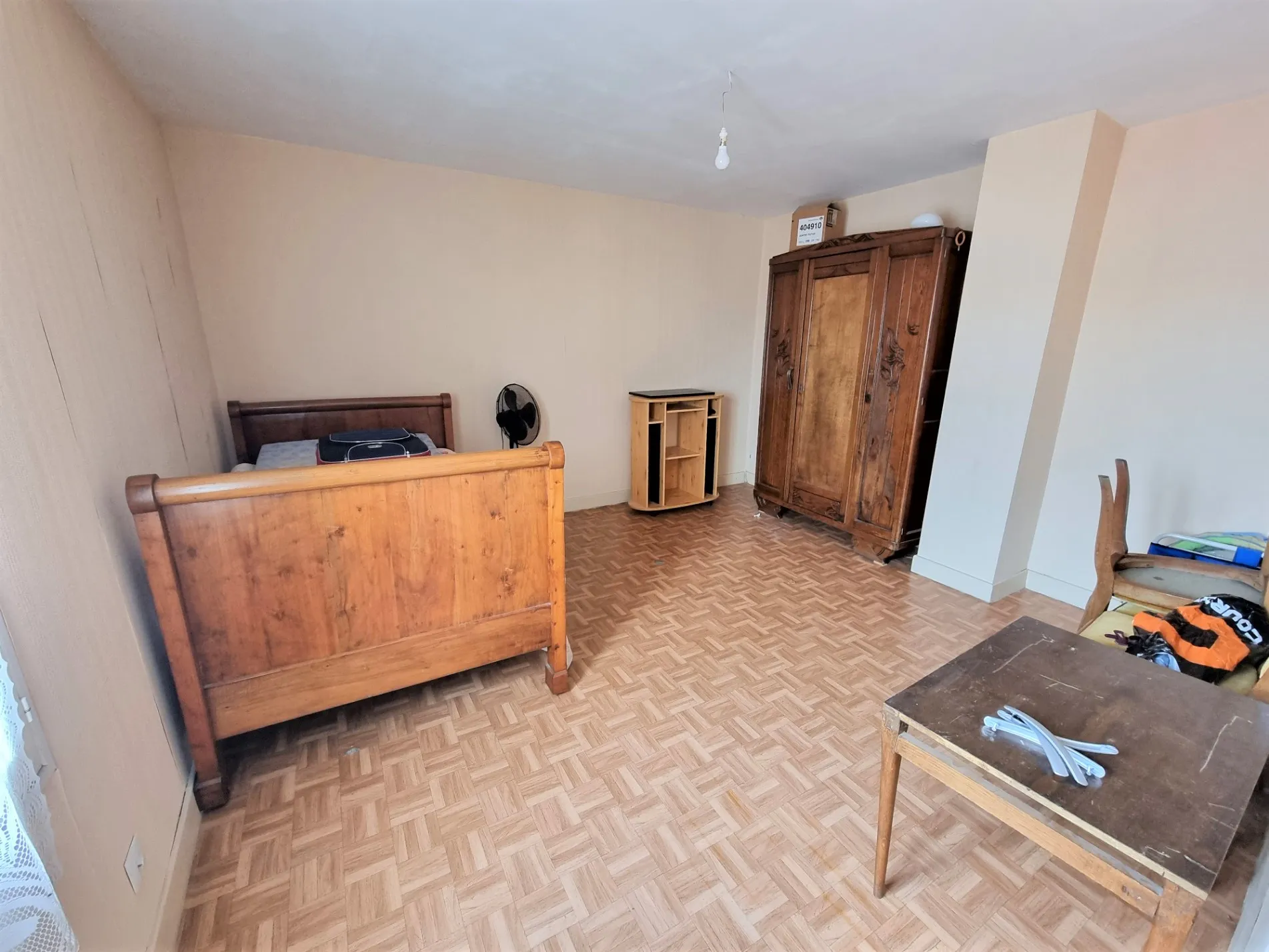 Maison de bourg de 204m2 avec terrain et garage à acheter à Saint-Amant-Tallende avec HP Immobilier 
