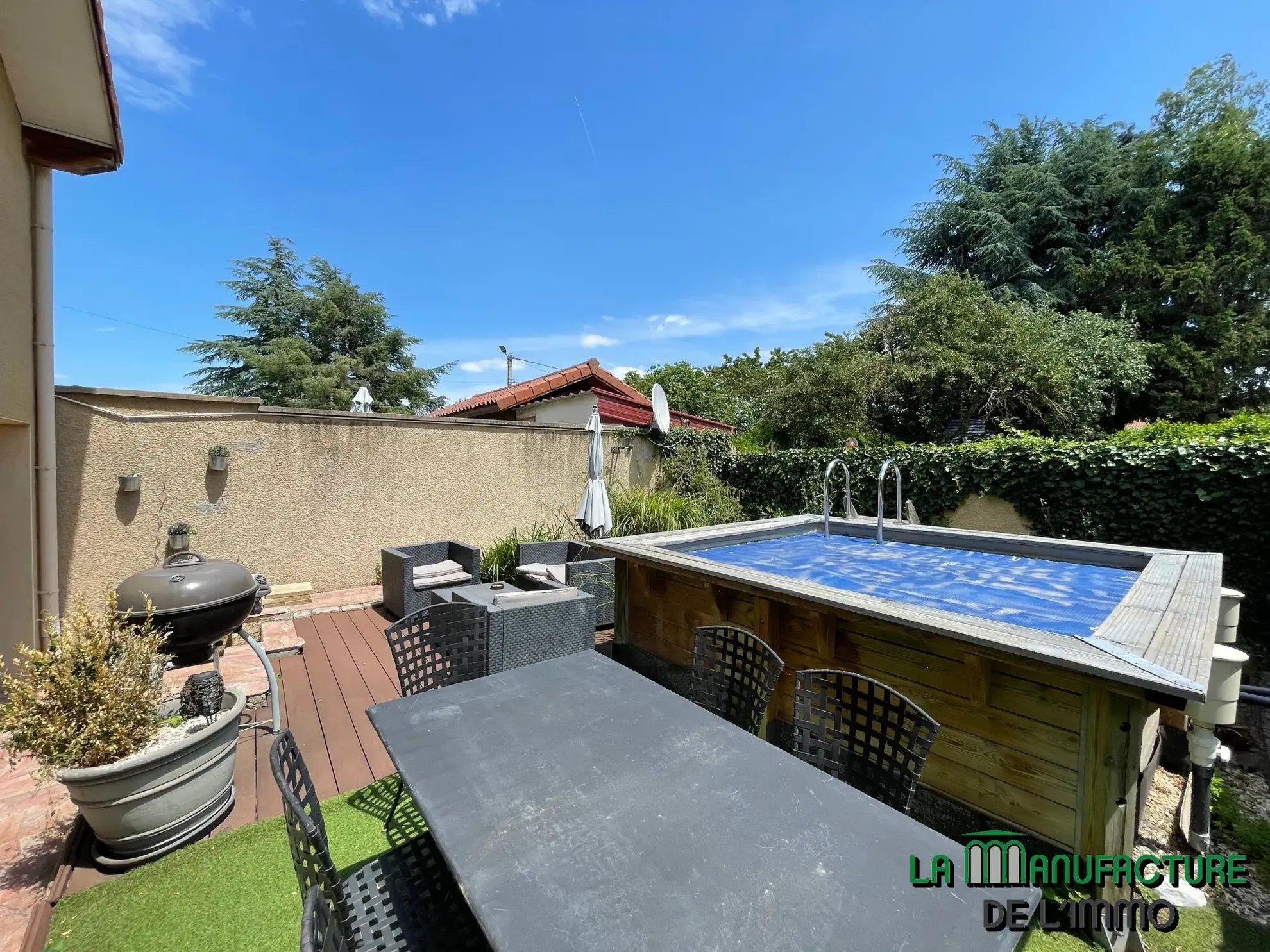 Maison de village à Aveizieux - Charmante maison de village avec jardin et piscine 