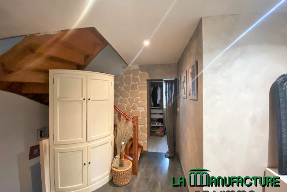 Maison de village à Aveizieux - Charmante maison de village avec jardin et piscine 