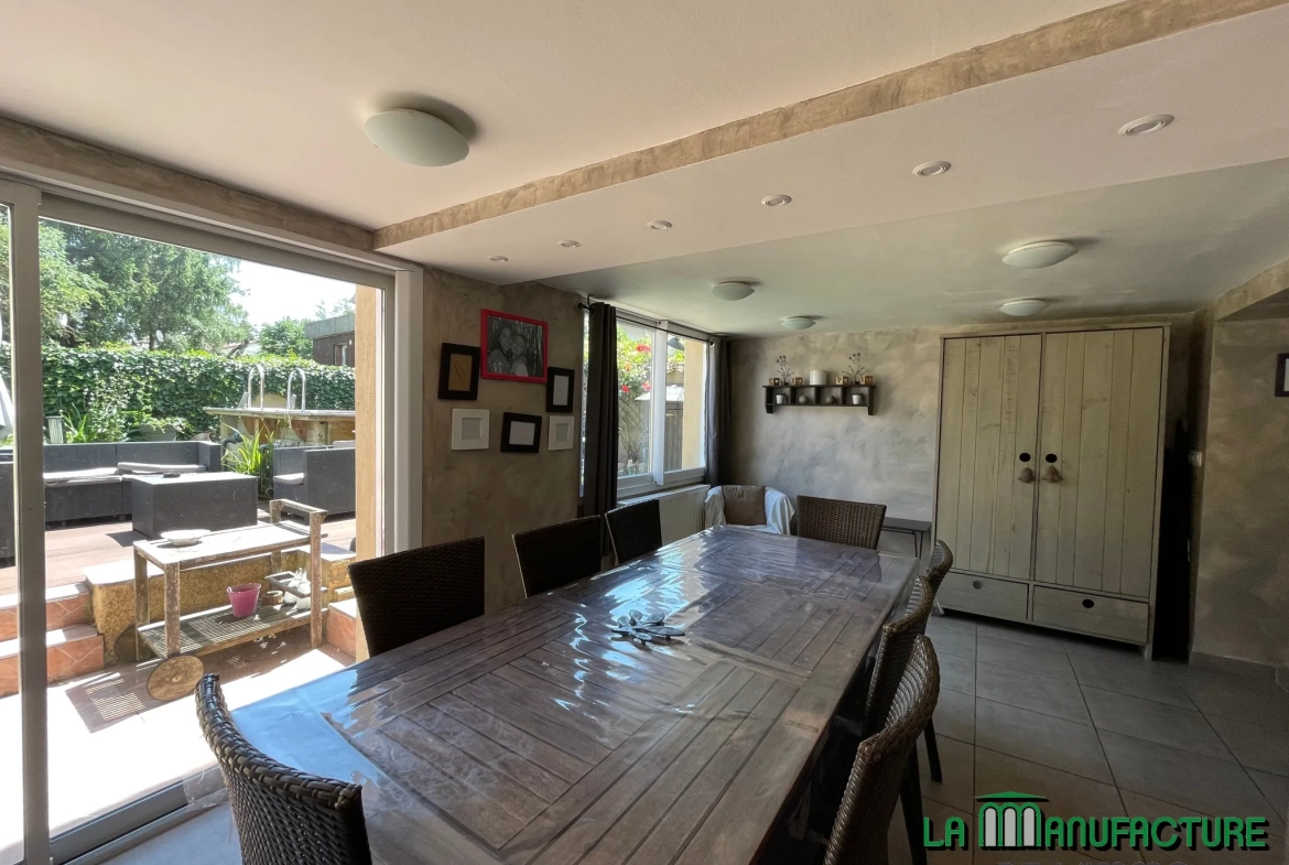 Maison de village à Aveizieux - Charmante maison de village avec jardin et piscine 