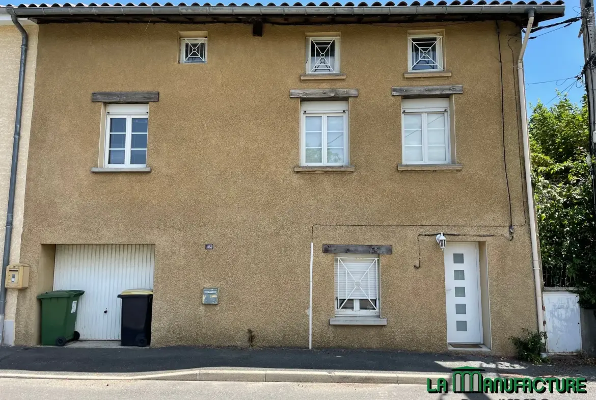 Maison de village à Aveizieux - Charmante maison de village avec jardin et piscine 