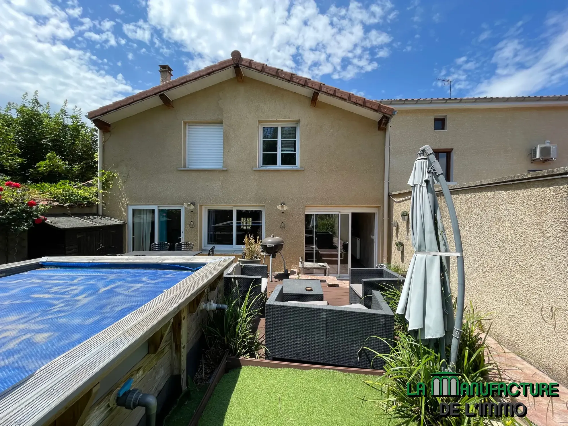 Maison de village à Aveizieux - Charmante maison de village avec jardin et piscine 