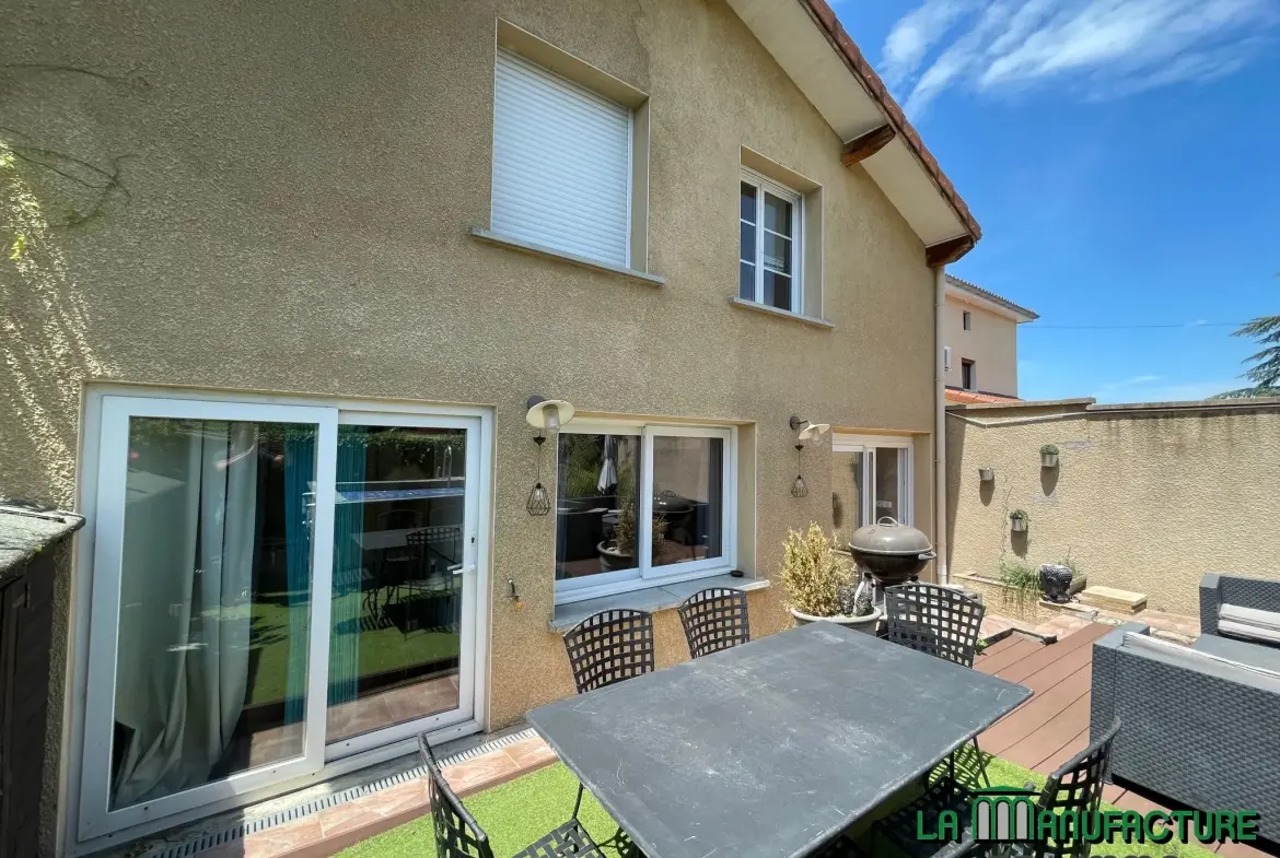 Maison de village à Aveizieux - Charmante maison de village avec jardin et piscine 