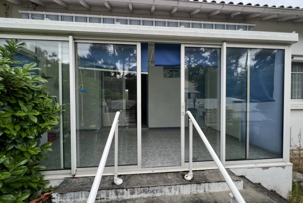 Maison à Restaurer à Meschers-sur-Gironde près de la Plage 