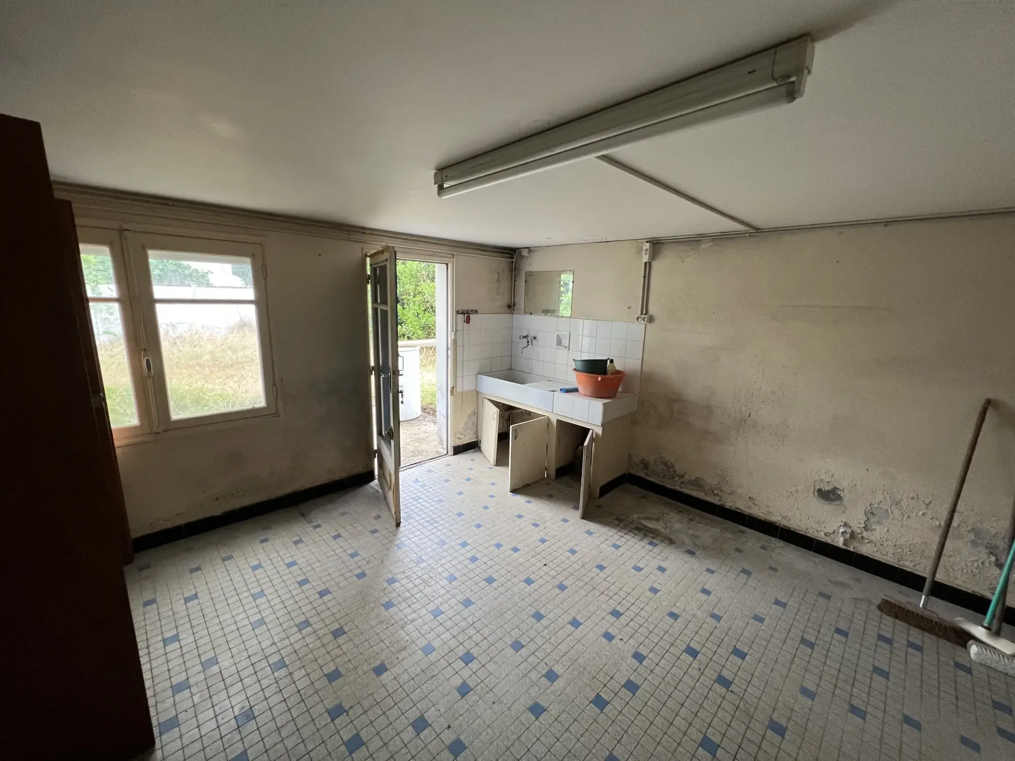 Maison à Restaurer à Meschers-sur-Gironde près de la Plage 