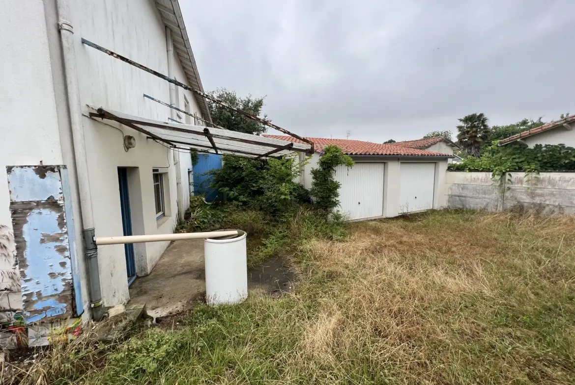 Maison à Restaurer à Meschers-sur-Gironde près de la Plage 
