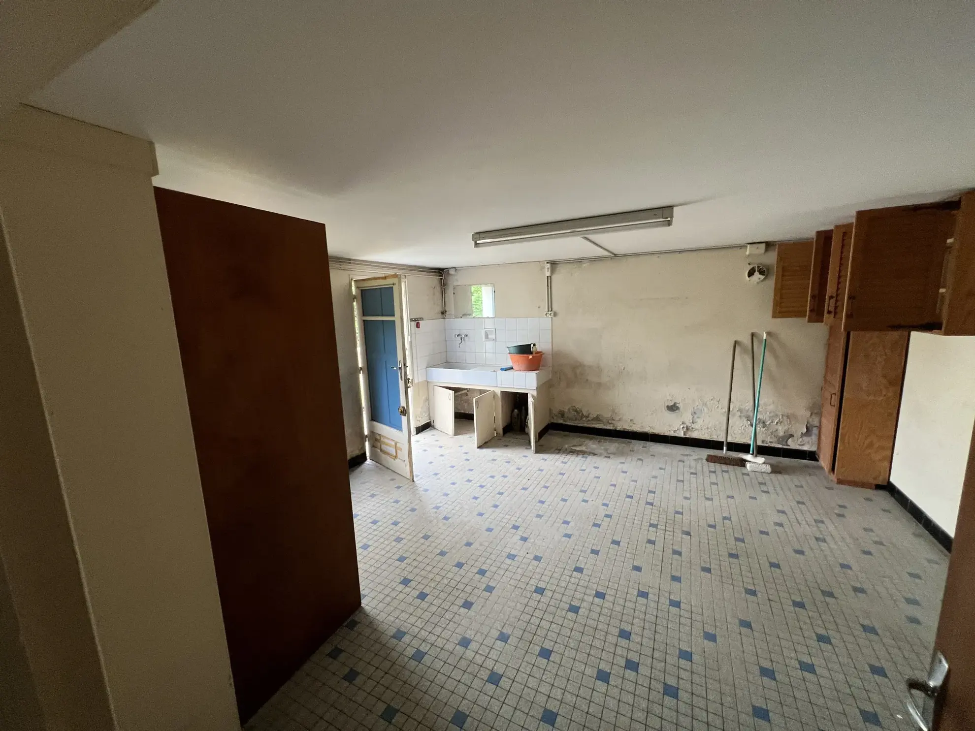 Maison à Restaurer à Meschers-sur-Gironde près de la Plage 
