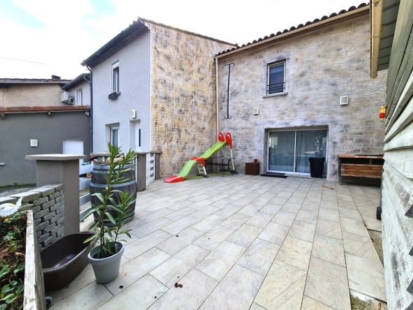Maison de hameau, garage et jardin à Labruguière